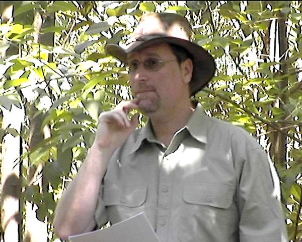Unser Botanik Professor bei einer Unterrichtsstunde im Wald...\\n\\n06.06.2015 19:00