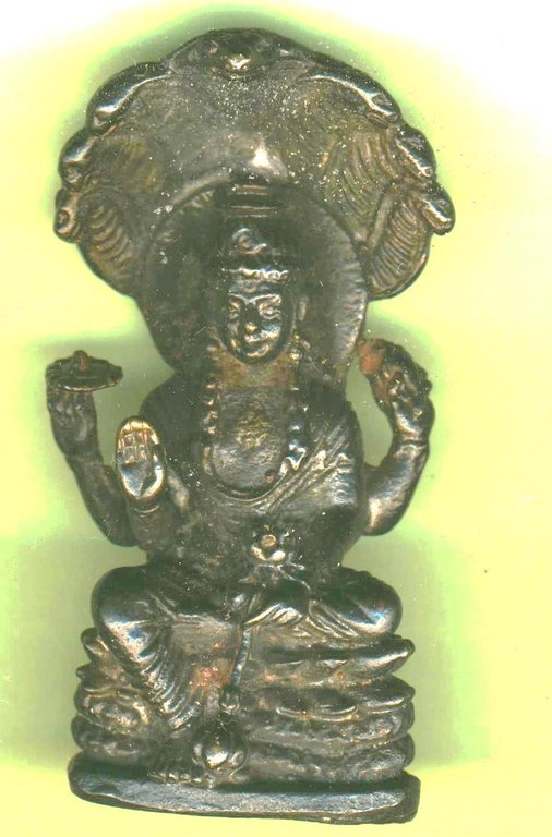 Gott Vishnu mit Schlangenkönig Mucalinda 4-armige Skulptur